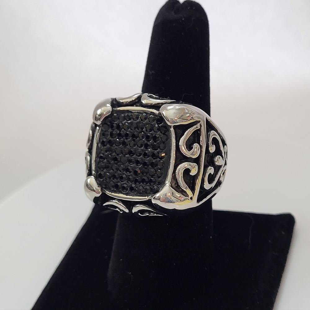 Men's Or Women's Black and Stainless Steel Ring Size 8